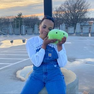 Meet your Posher, Caitlin